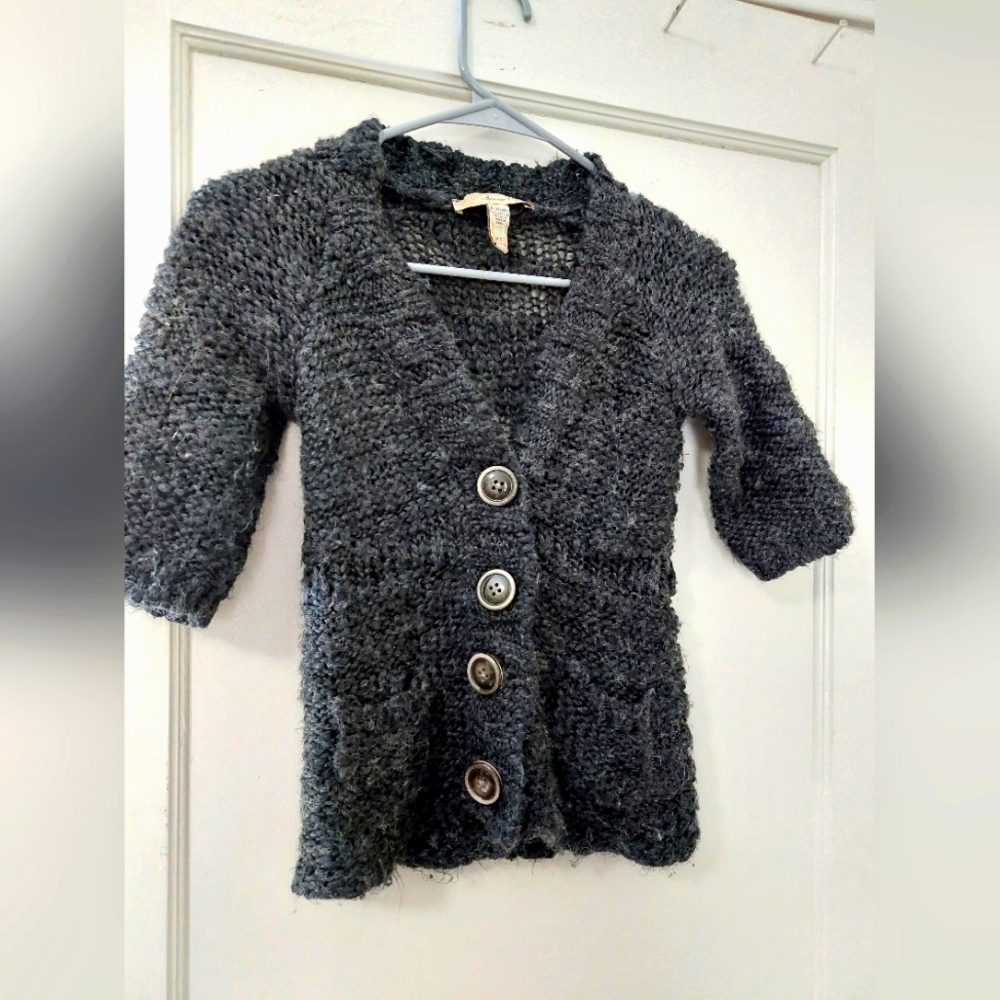 American Rag Gray Short Sleeve Button Up Sweater w Pockets. Size XSmall